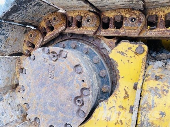 Komatsu D39EX-24 Pásové dozéry