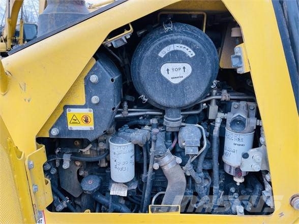 Komatsu D39EX-24 Pásové dozéry