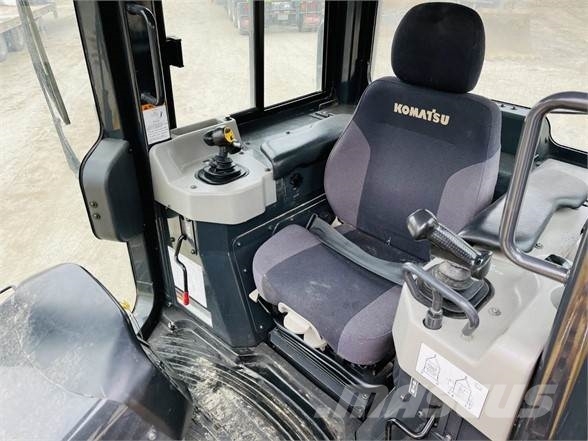 Komatsu D39EX-24 Pásové dozéry