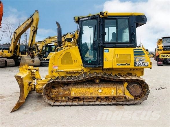 Komatsu D39EX-24 Pásové dozéry