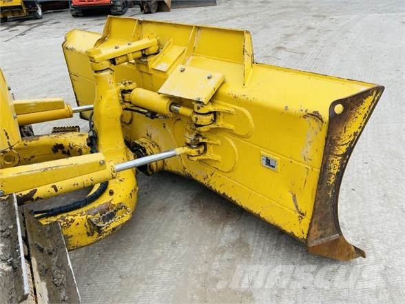 Komatsu D39EX-24 Pásové dozéry