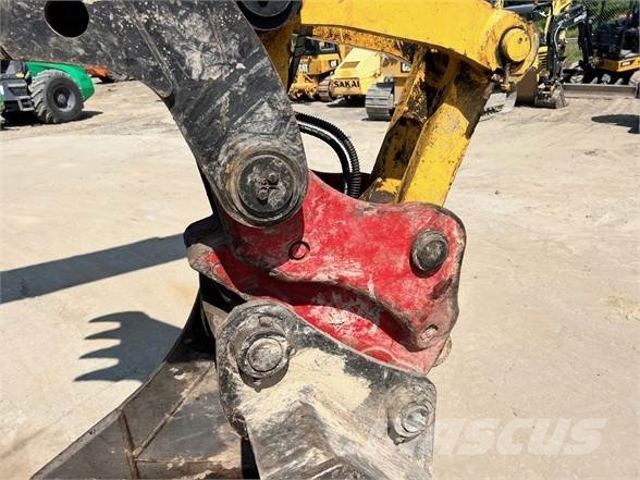 Komatsu PC138US-10 履带挖掘机