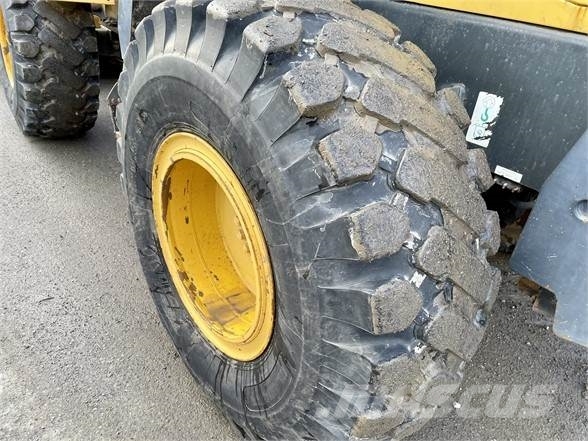 Komatsu WA320 Hjullastare