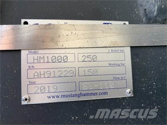 Mustang HM1000 Плуги
