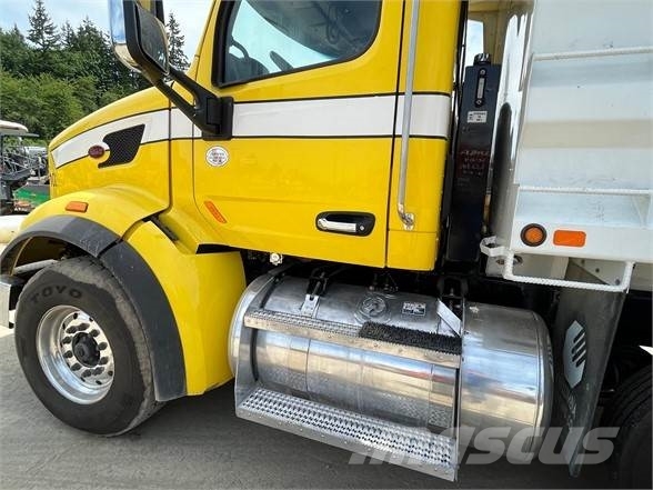Peterbilt 567 傾卸式卡車