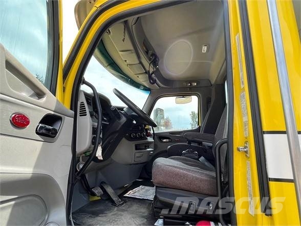 Peterbilt 567 傾卸式卡車