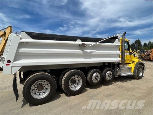 Peterbilt 567 傾卸式卡車