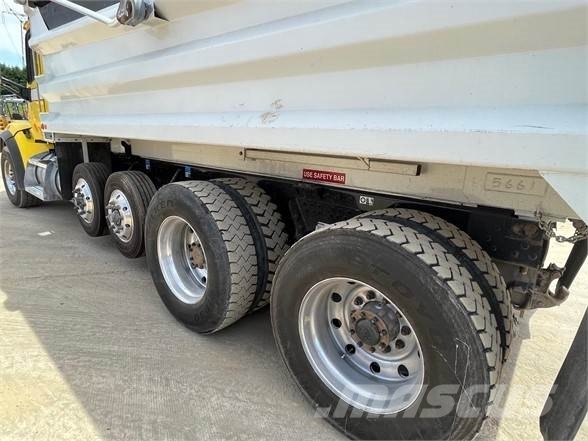 Peterbilt 567 傾卸式卡車