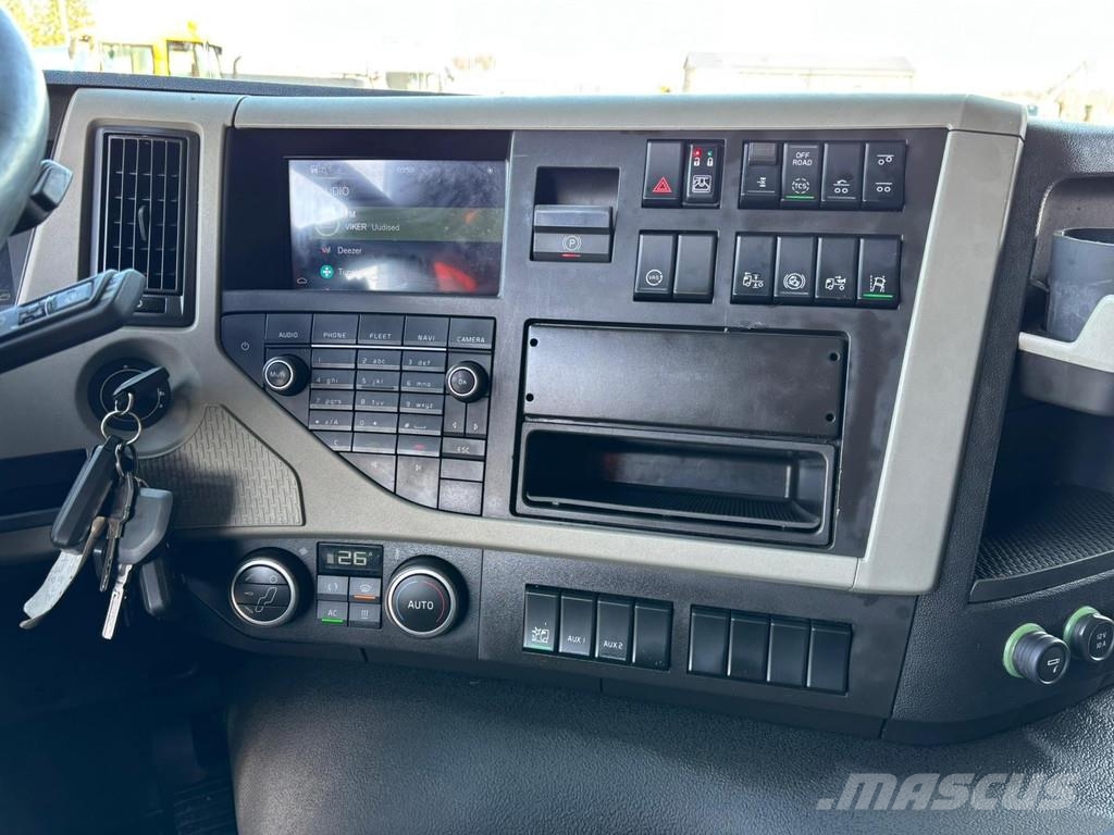 Volvo FM 500 6x2 SUPRA 1150 Mt / BOX L=8218 mm 冷藏车
