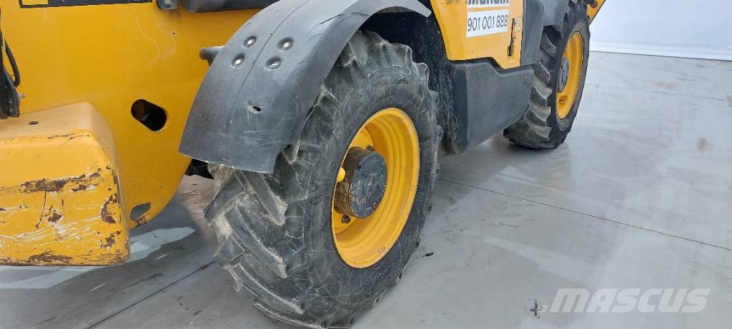 JCB 540V140 Teleskopiniai krautuvai žemės ūkiui