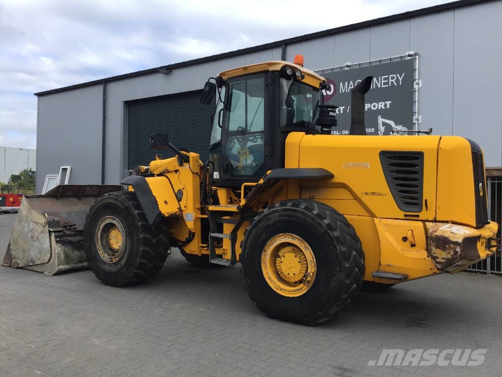 JCB 456 ZX Incarcator pe pneuri