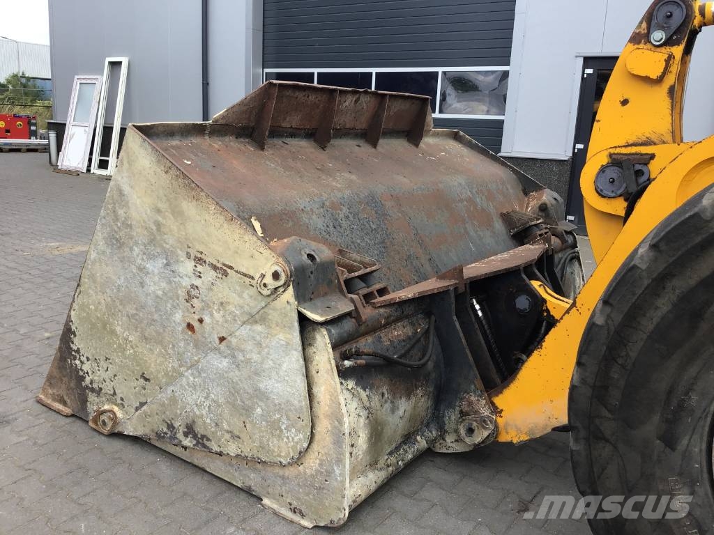 JCB 456 ZX Incarcator pe pneuri