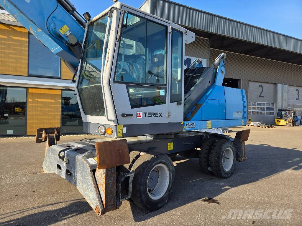 Fuchs MHL 331 E مناولات المخلفات / مناولات صناعية