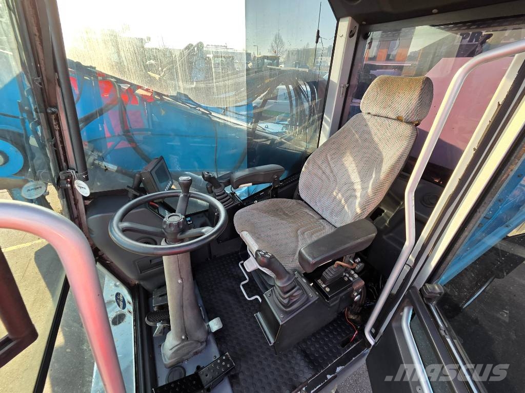 Fuchs MHL 331 E مناولات المخلفات / مناولات صناعية