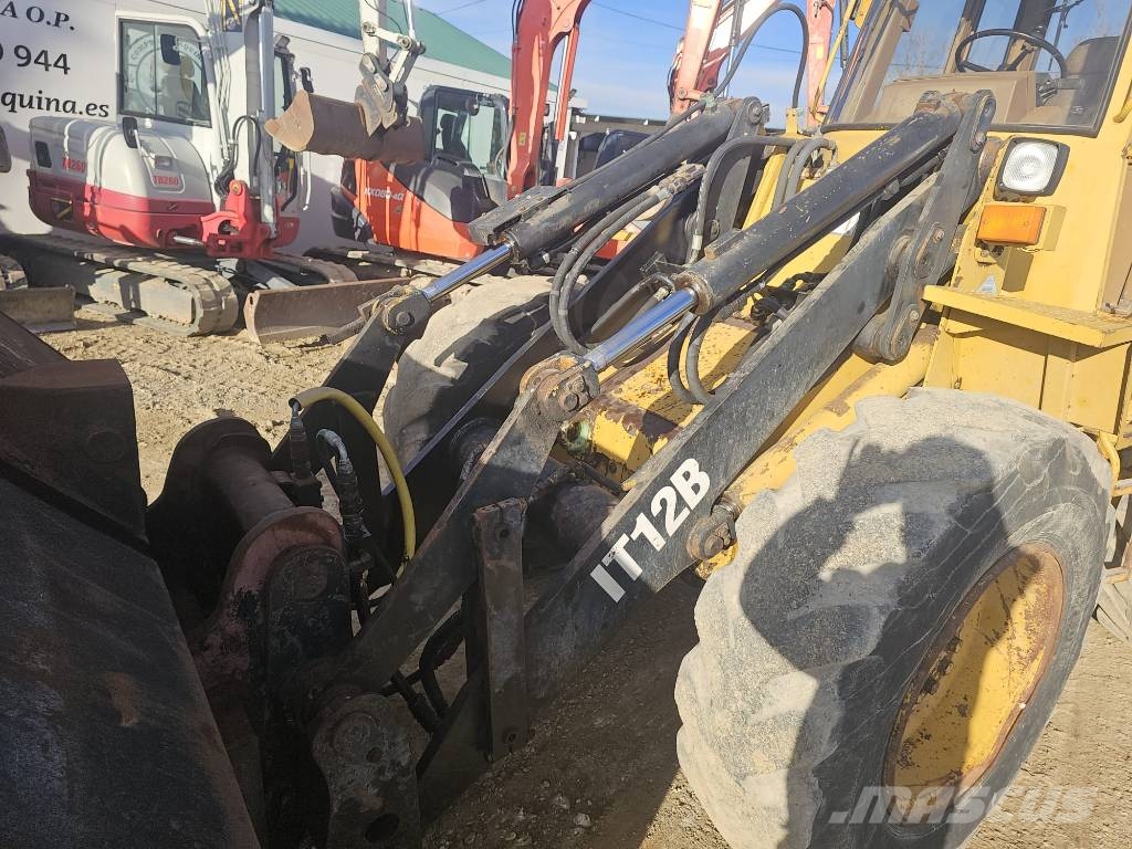 CAT IT 12 B Gumikerekes homlokrakodók