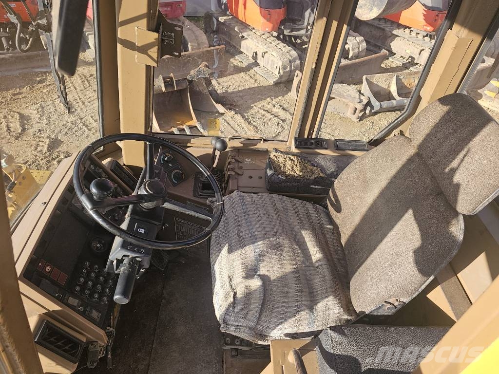 CAT IT 12 B Gumikerekes homlokrakodók