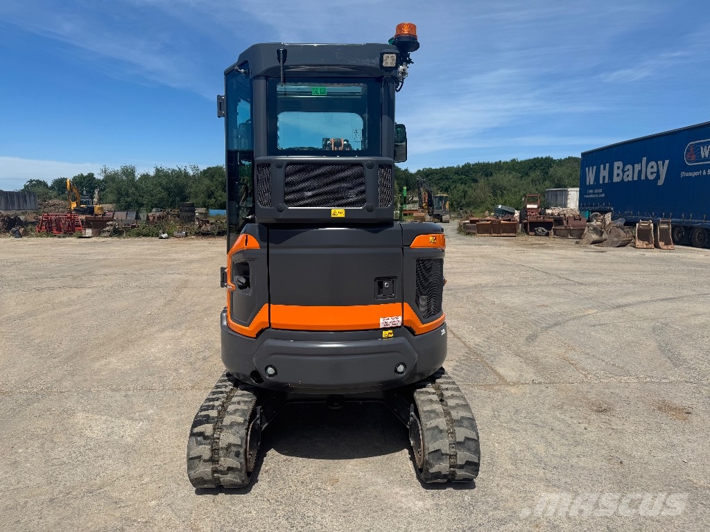 Develon DX 27 Z-7 Мини екскаватори < 7 т