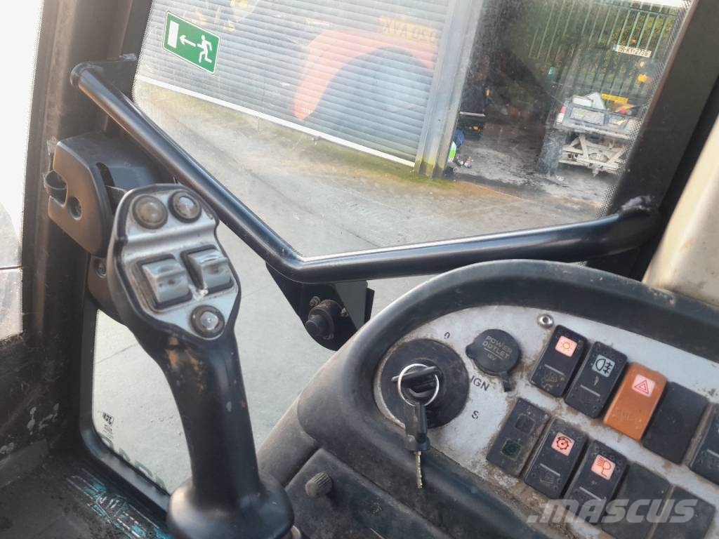 JCB TM 310 S Poljoprivredni teleskopski utovarivači