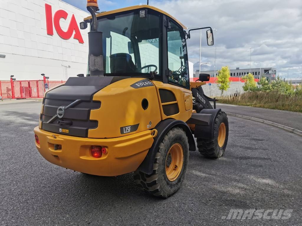 Volvo L 25 F Iekrāvēji uz riteņiem
