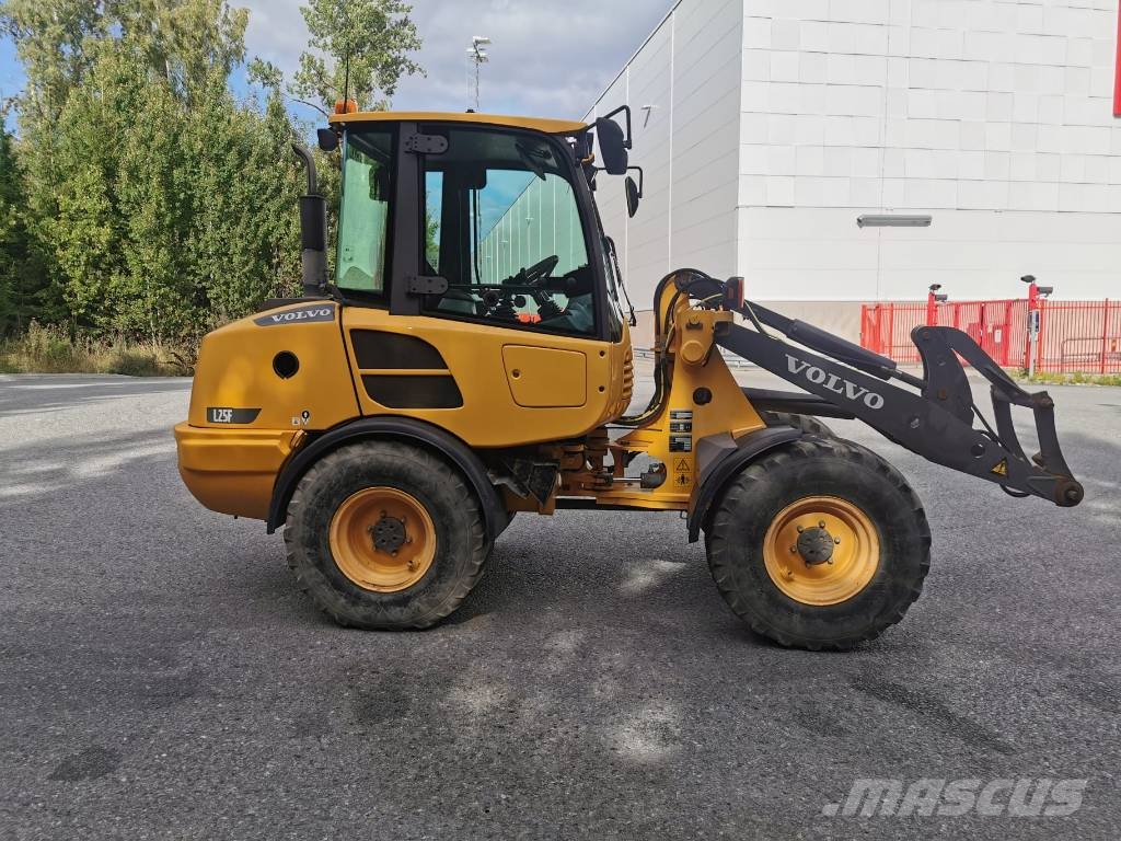 Volvo L 25 F Iekrāvēji uz riteņiem