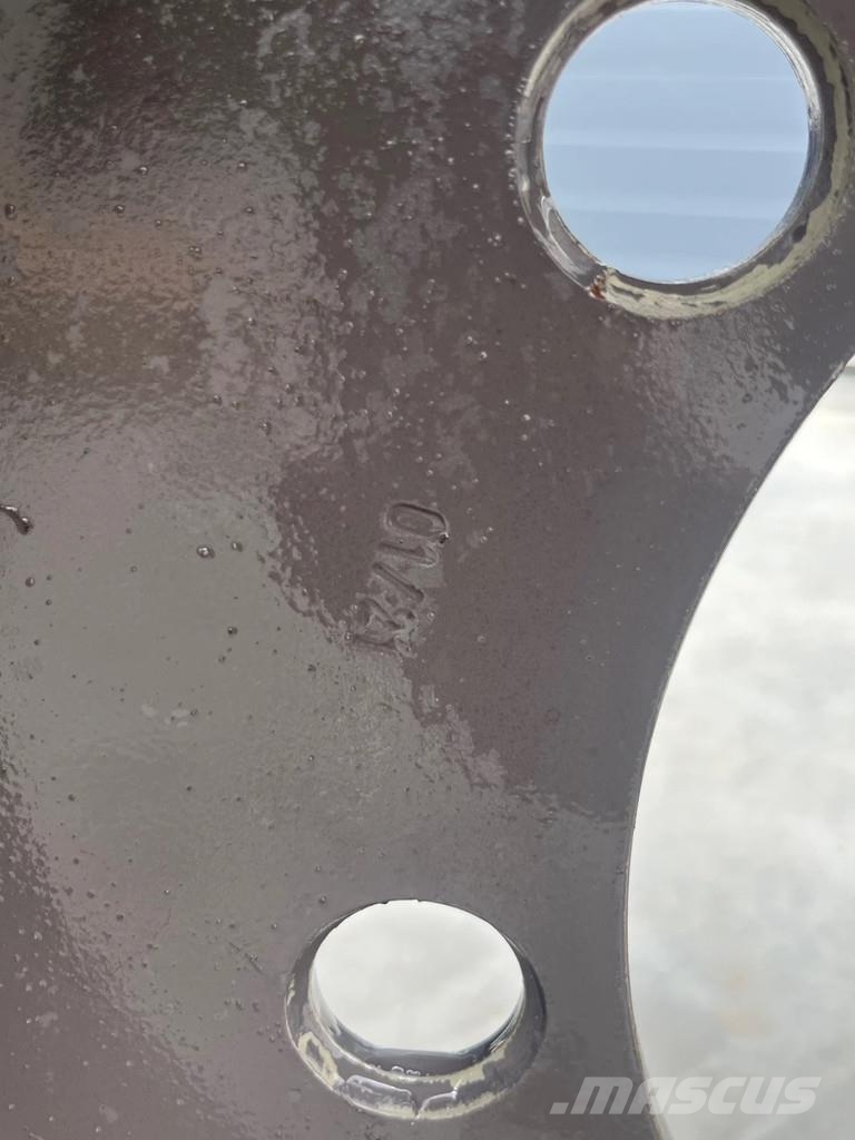 Ahlmann 4x az95 Velgen الإطارات والعجلات والحافات