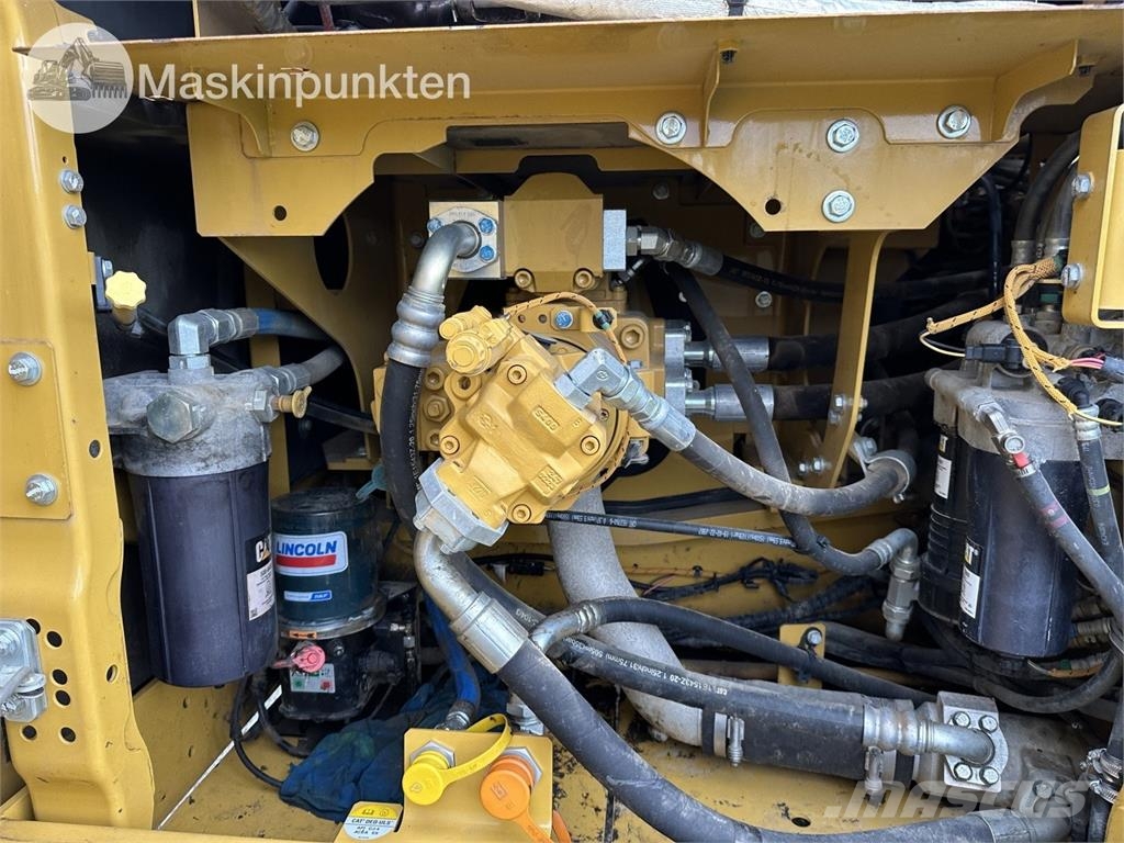CAT 336 Lánctalpas kotrók