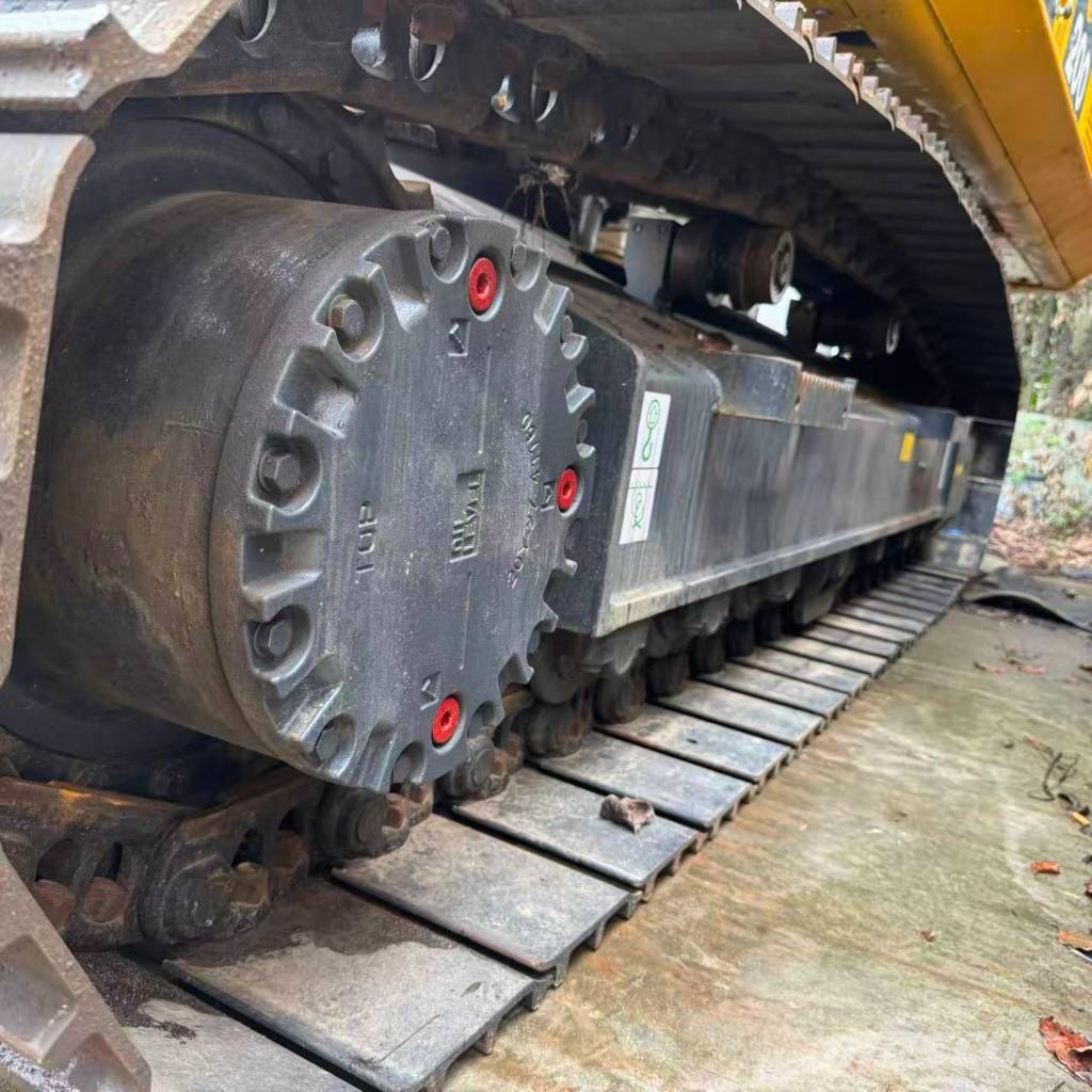 Komatsu PC 200-8N1 履带挖掘机