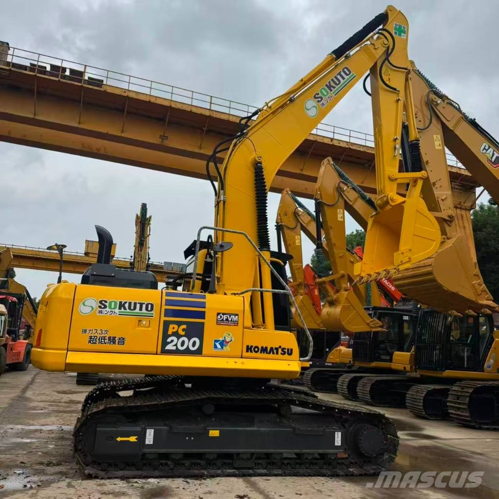 Komatsu PC 200-8N1 履带挖掘机