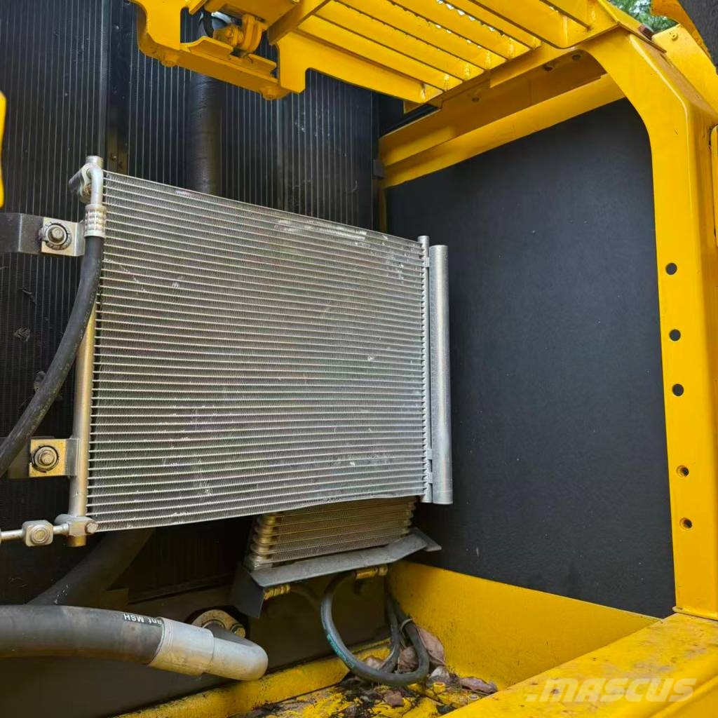 Komatsu PC 200-8N1 履带挖掘机