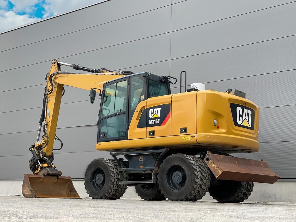 CAT M316F Wielgraafmachines