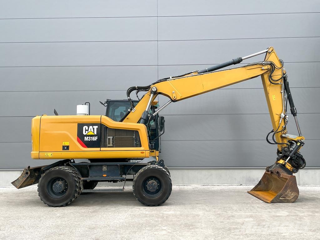 CAT M316F Wielgraafmachines