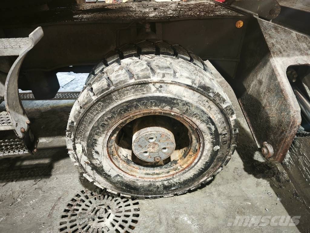 Liebherr A 924 C Litronic Gumikerekes kotrók