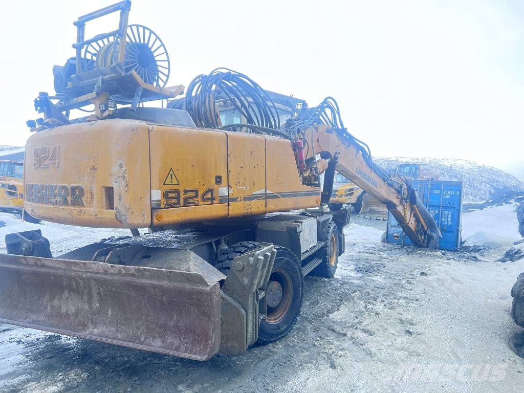 Liebherr A 924 C Litronic Gumikerekes kotrók