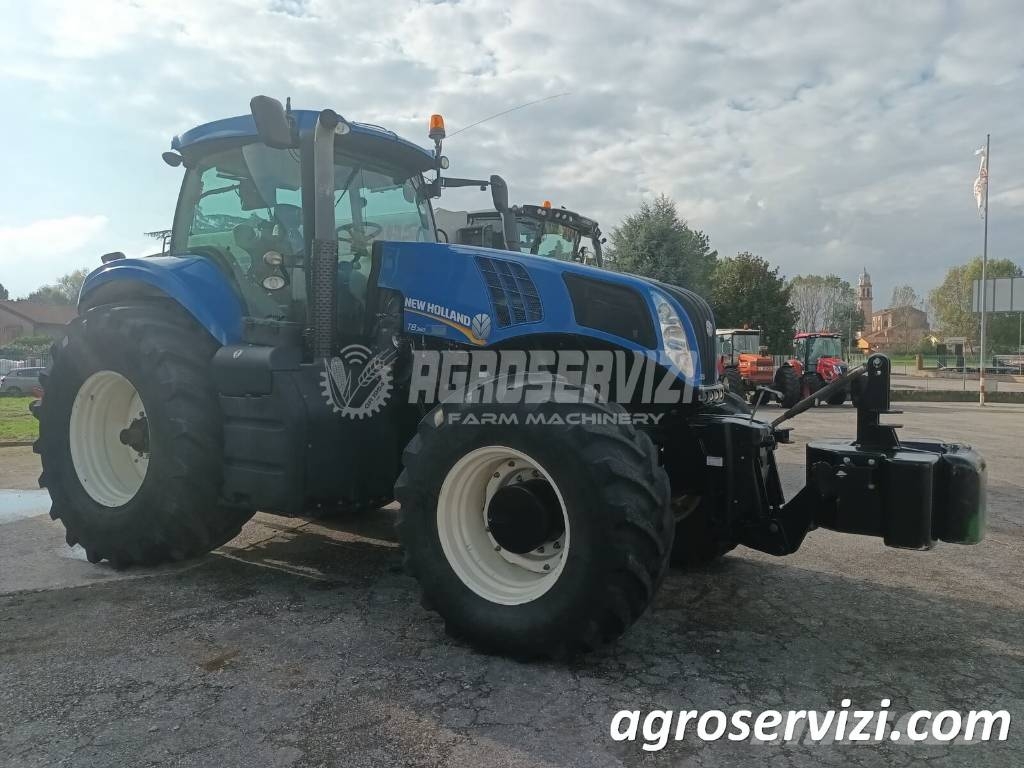 New Holland T 8.360 Traktory