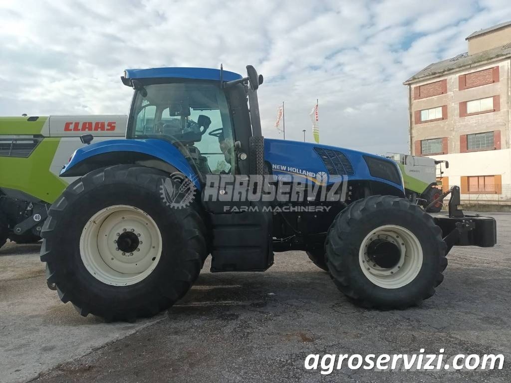 New Holland T 8.360 Traktory