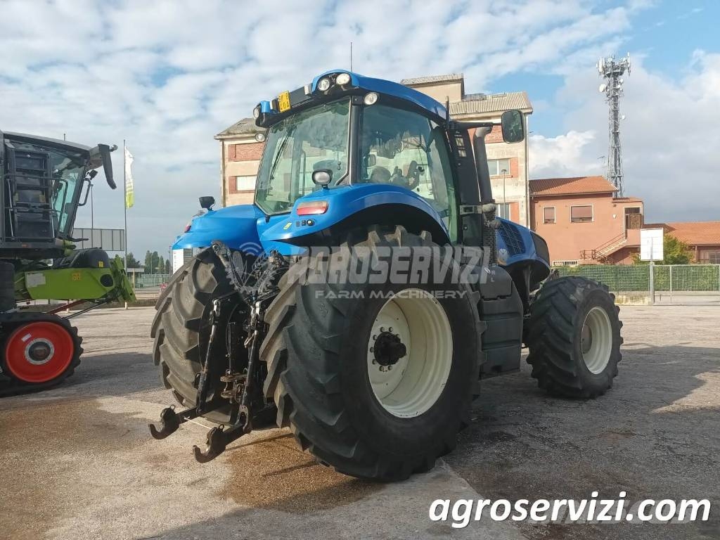 New Holland T 8.360 Traktory