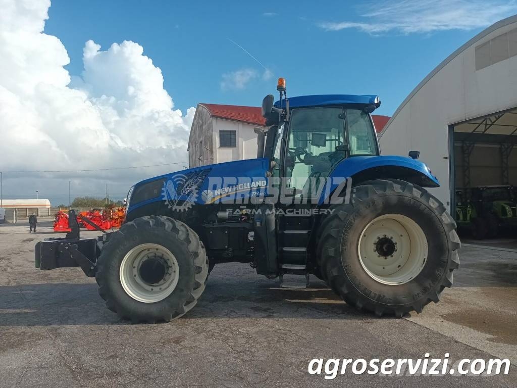 New Holland T 8.360 Traktory