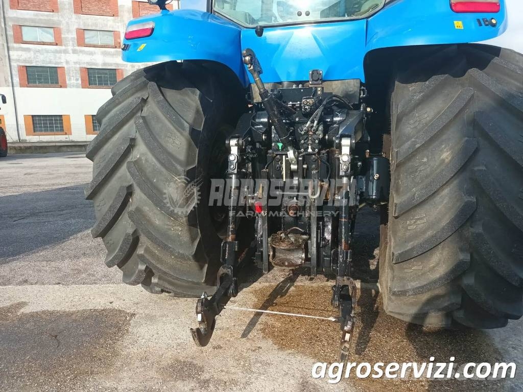 New Holland T 8.360 Traktory