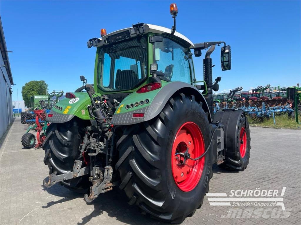 Fendt 724 VARIO S4 PROFI PLUS Tractors