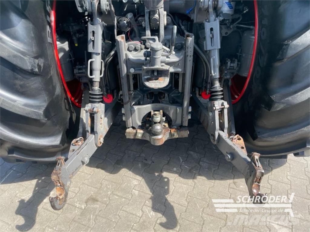 Fendt 724 VARIO S4 PROFI PLUS Tractors
