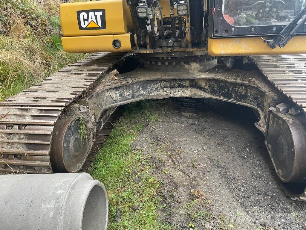 CAT 323 Excavadoras sobre orugas