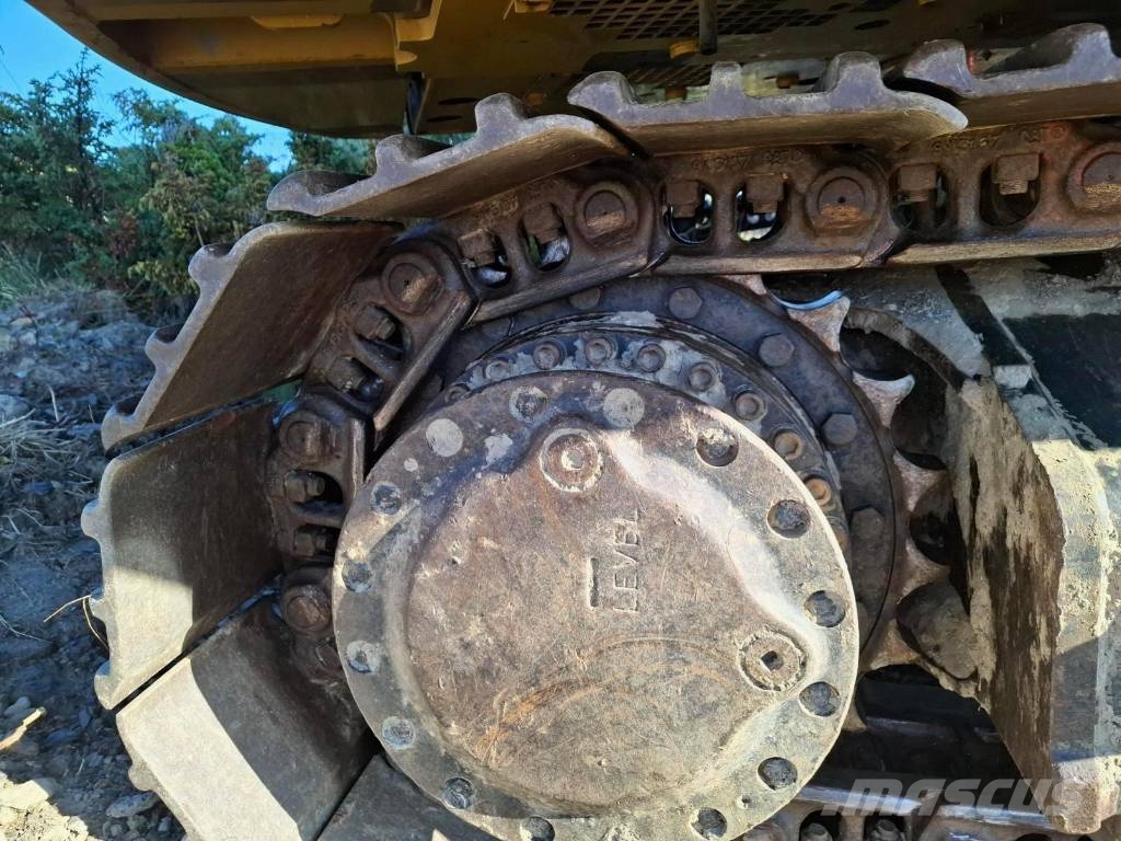 CAT 323 Excavadoras sobre orugas
