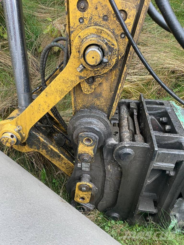 CAT 323 Excavadoras sobre orugas