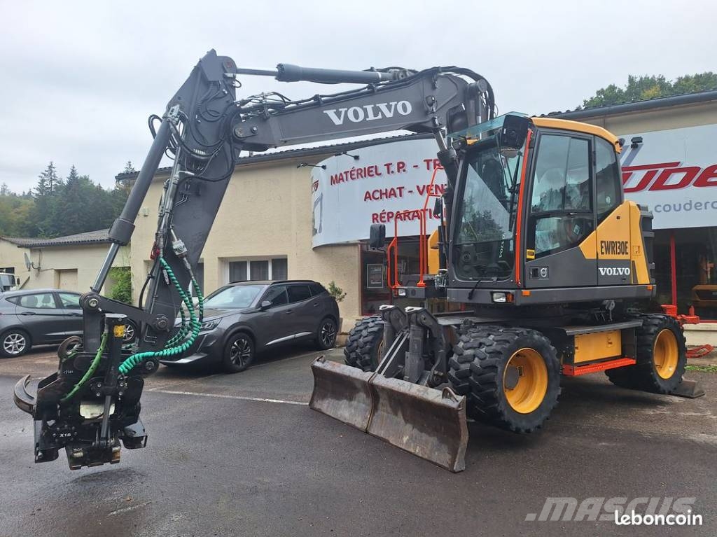 Volvo EWR 130 E Pelle sur pneus
