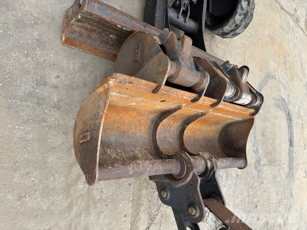 Bobcat E26 *RESERVED/RESERVEE حفارات صغيرة أقل من 7 طن (حفارات صغيرة)