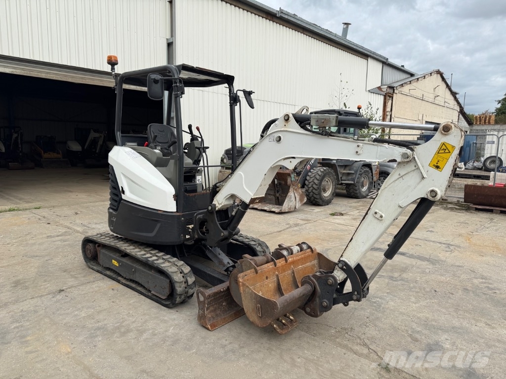 Bobcat E26 *RESERVED/RESERVEE حفارات صغيرة أقل من 7 طن (حفارات صغيرة)