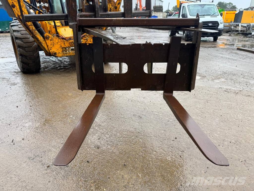  EXCAVATOR 20T FORKS Građevinarske viljuške