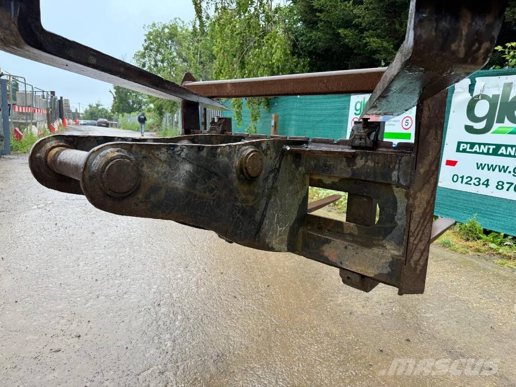  EXCAVATOR 20T FORKS Građevinarske viljuške