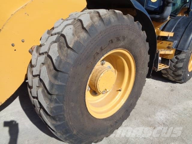 CAT 908M Φορτωτές με λάστιχα (Τροχοφόροι)