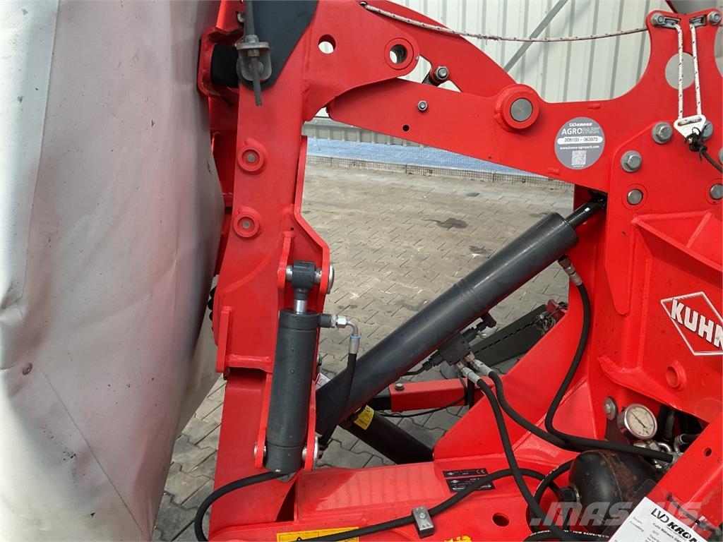 Kuhn GMD 8730-FF Maaikneuzers